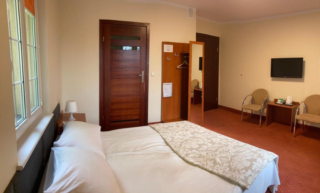 Hotel Gryf Koscierzyna Exterior photo