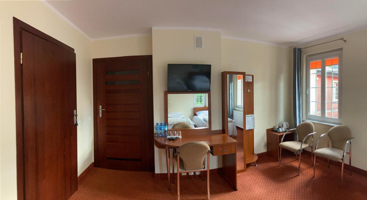 Hotel Gryf Koscierzyna Exterior photo