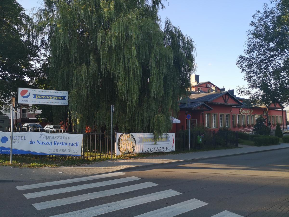 Hotel Gryf Koscierzyna Exterior photo